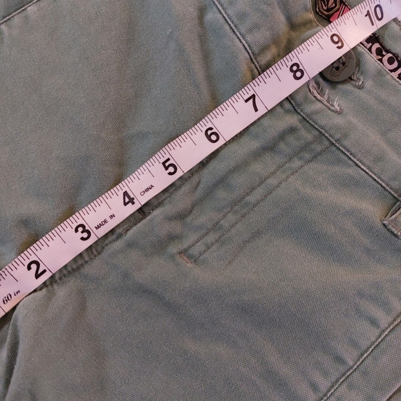 VOLCOM BUNDLE 3 PAIRS Y2K LONGER SHORTS - Picture 16 of 16